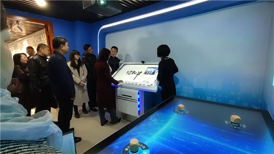 簽字桌＋物體識別桌案例