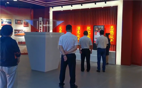滑軌屏應(yīng)用于數(shù)字展廳案例展示_互動(dòng)體驗(yàn)-摩拓為