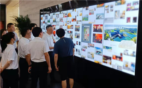 長沙李自健美術(shù)館應用百變屏_現(xiàn)場互動體驗（局部圖）